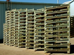 Metal pallet walls