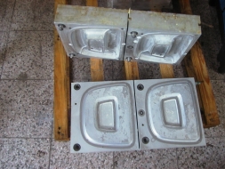 Making injection moulds